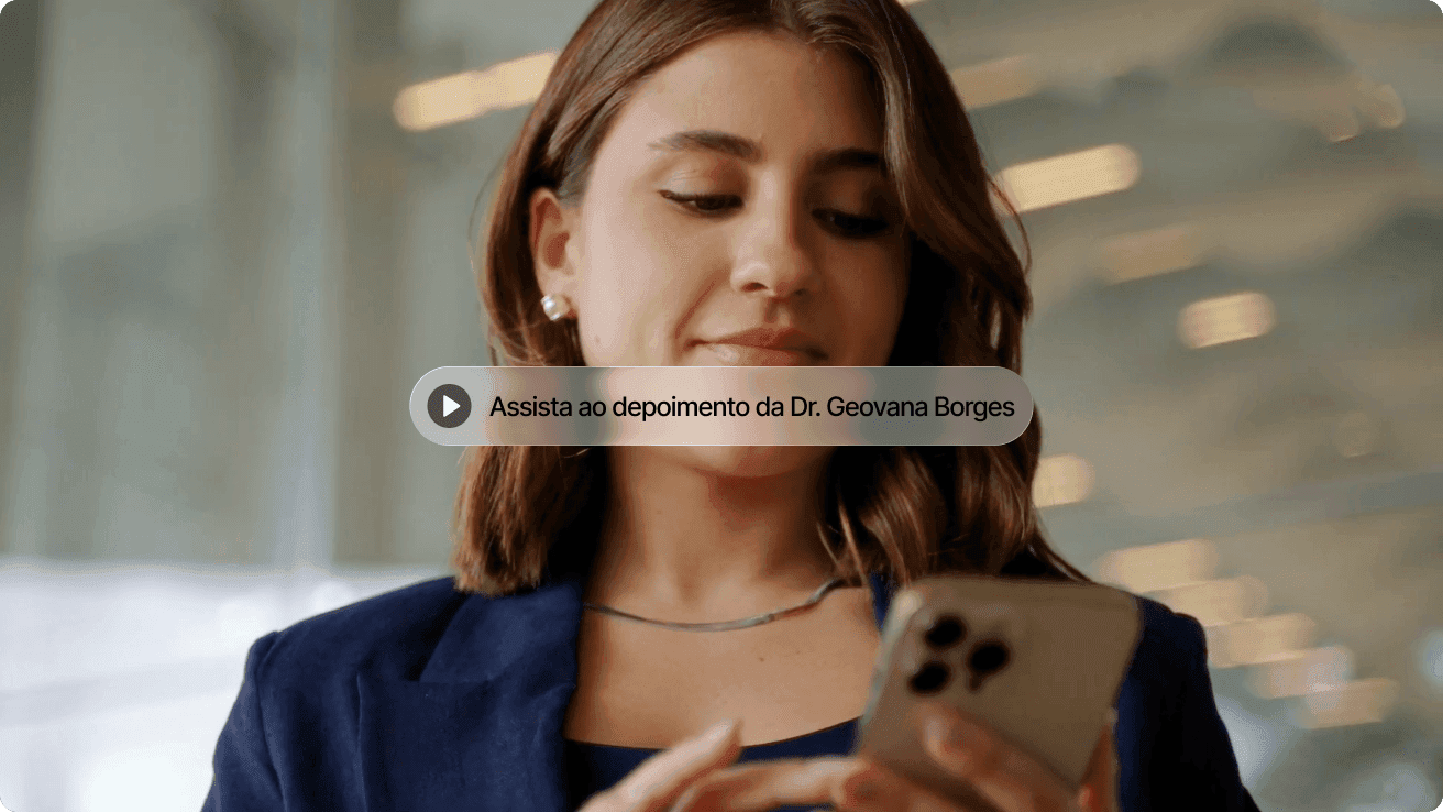 Case de sucesso da Dra. Geovana Borges com Simples Dental